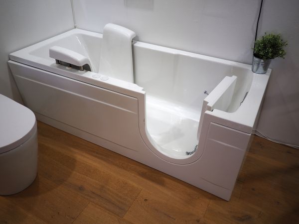 Cost of Walk In Tub Repair in Englewood