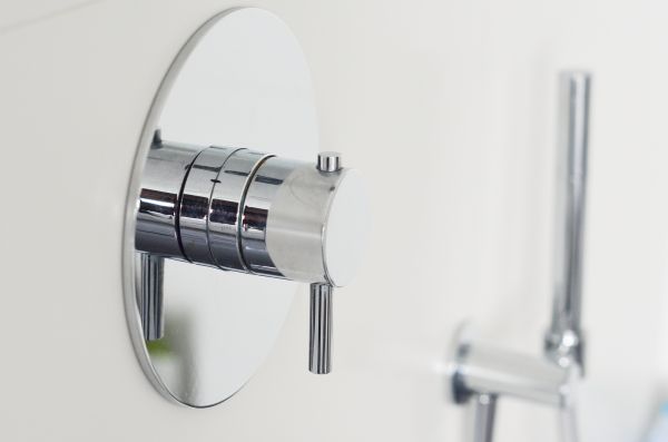 Cost of Shower Knob Replacement in Englewood