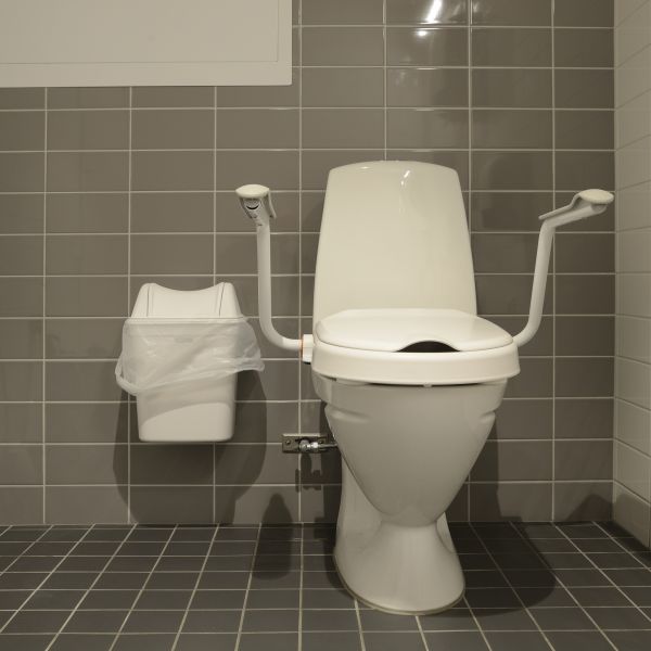 Cost of Commercial Toilet Repair in Englewood